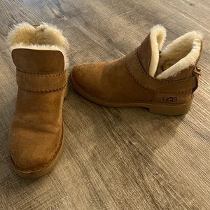 Ankle boot UGG boots